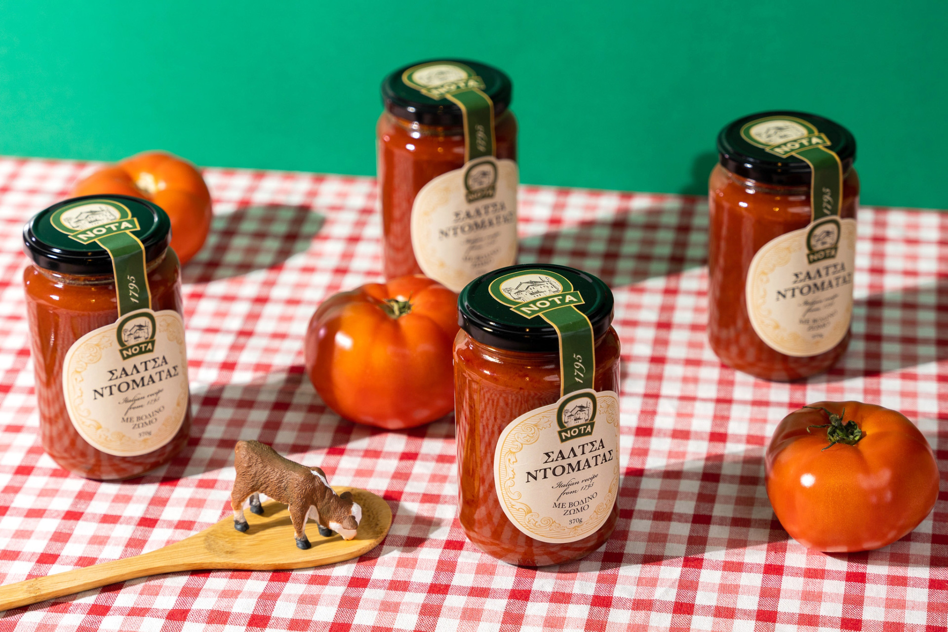 Ονοματοδοσία, Branding, Συσκευασία & Φωτογράφιση - Nota Tomato Sauce